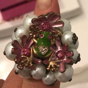 Betsey Johnson ring. Frog, flowers, stretch.